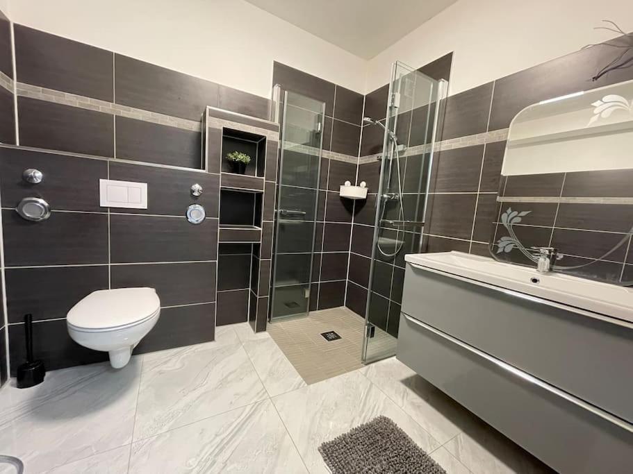 Fully Equipped Apartment 3 Rooms 5 Bed Hamburg Kültér fotó